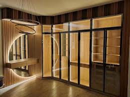 معرفی مدل‌های محبوب درب فریم‌لس